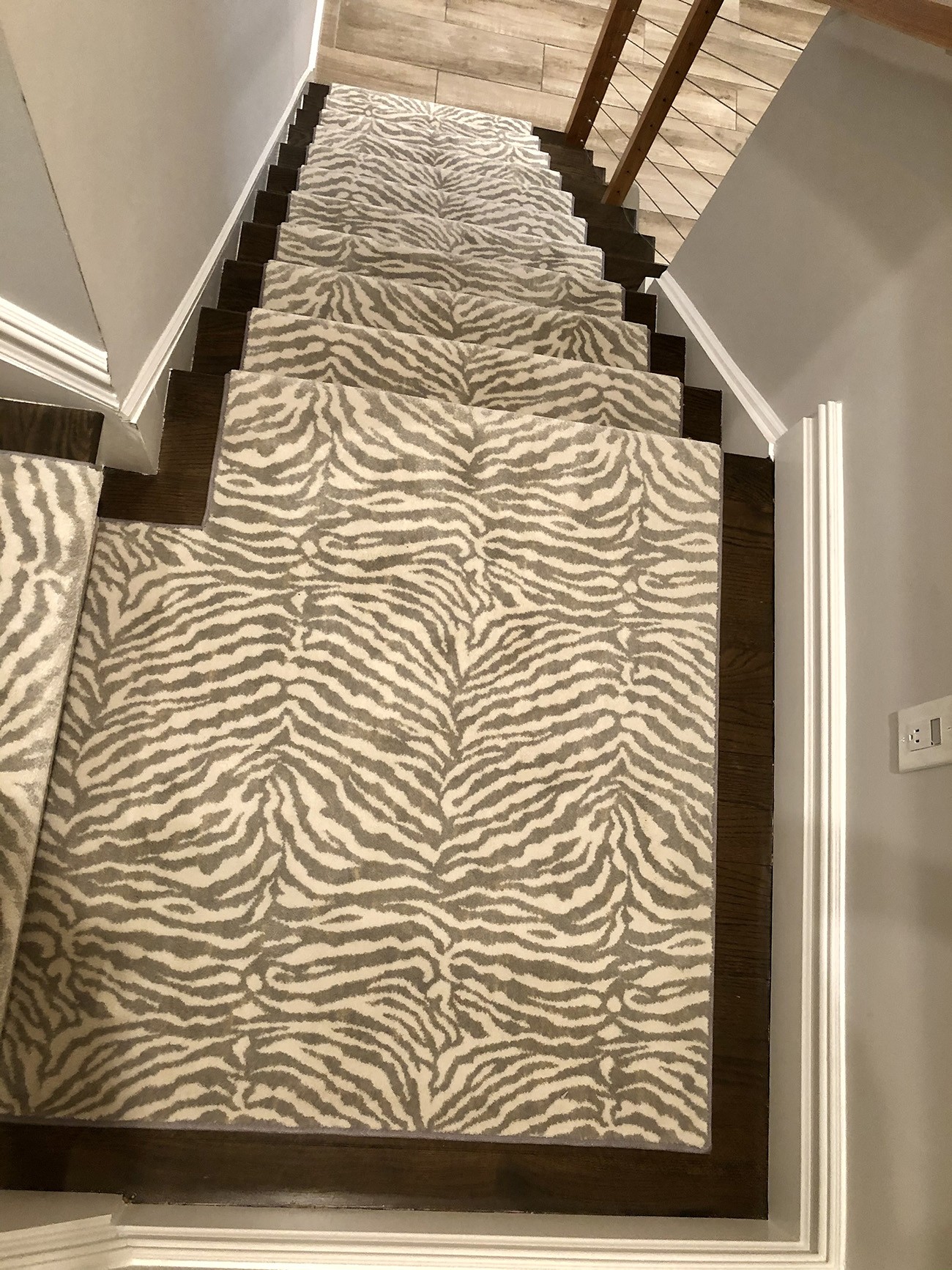 Stairway carpet runner